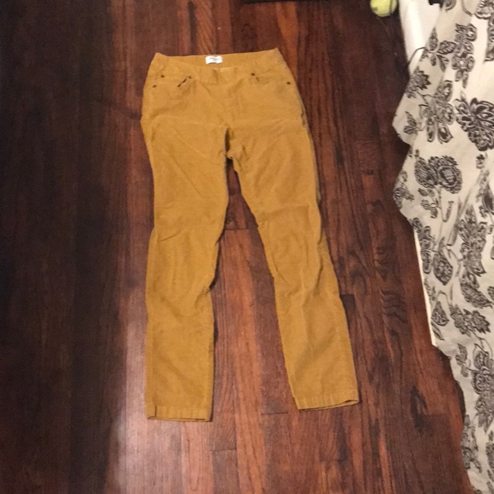 Mustard Yellow Jeggings!